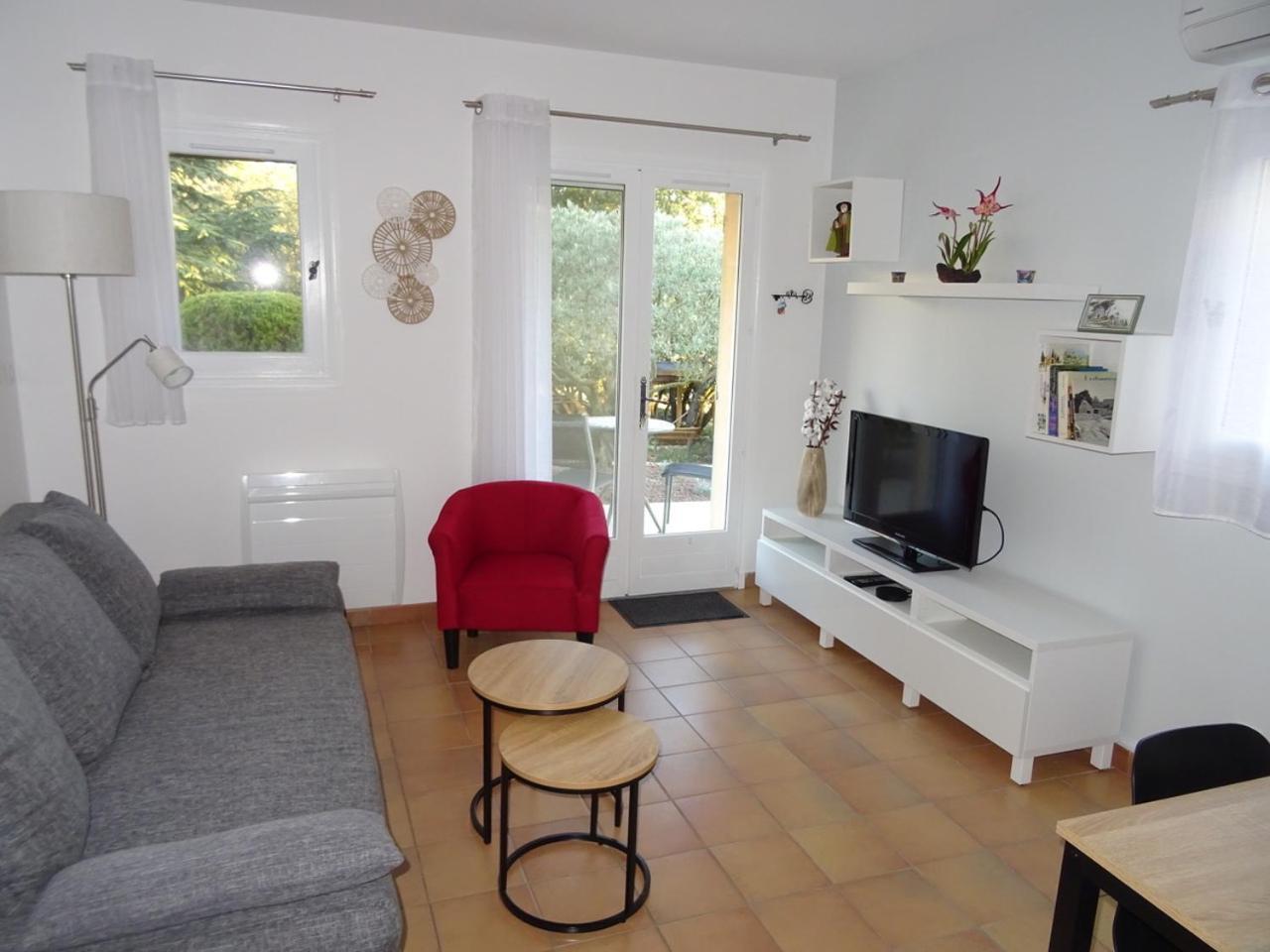 Vila Les Cistes Lioux Exteriér fotografie
