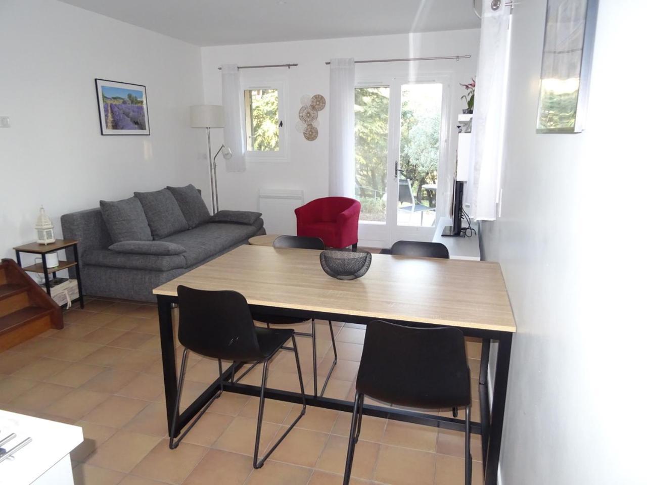 Vila Les Cistes Lioux Exteriér fotografie