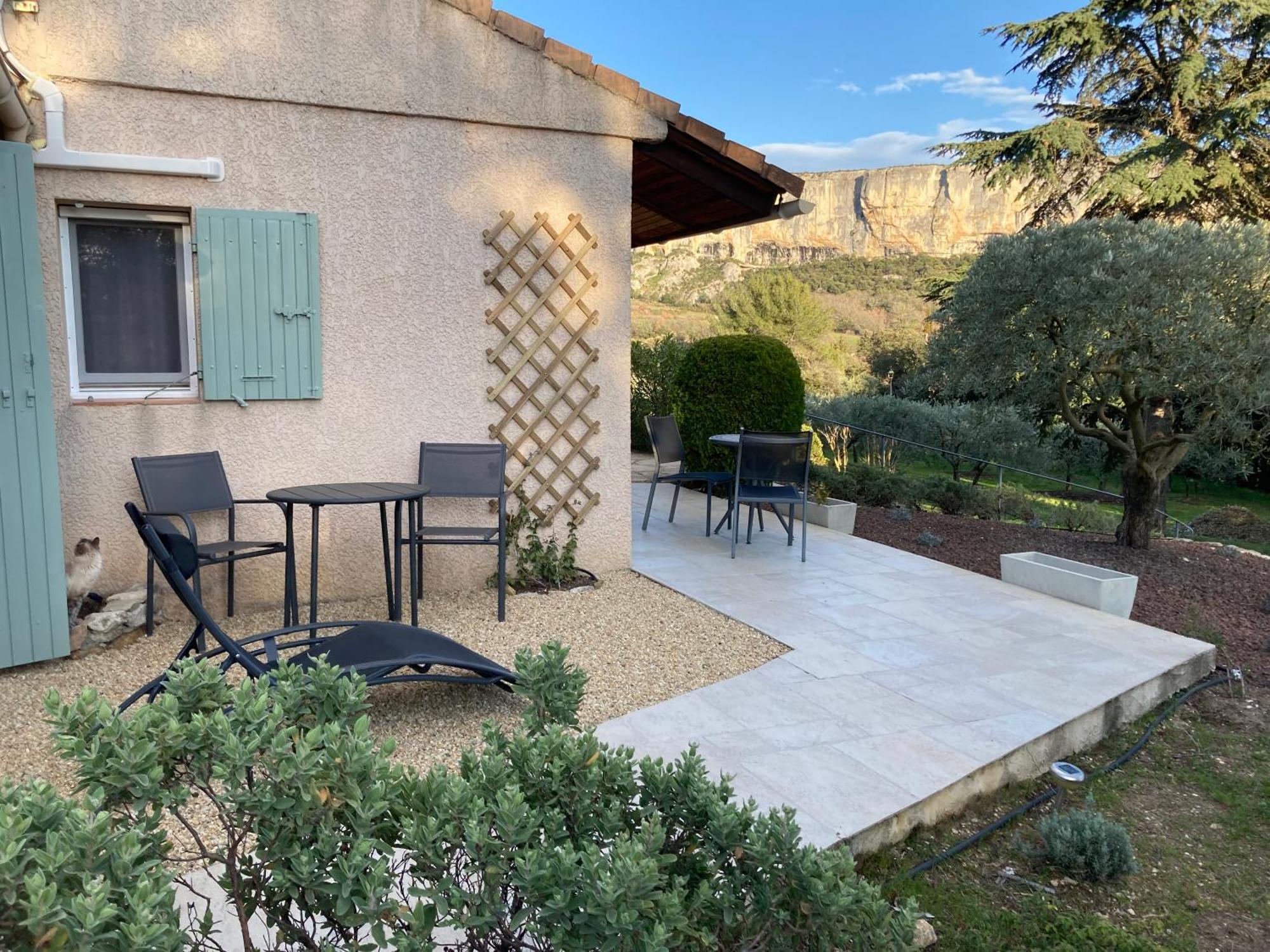Vila Les Cistes Lioux Exteriér fotografie