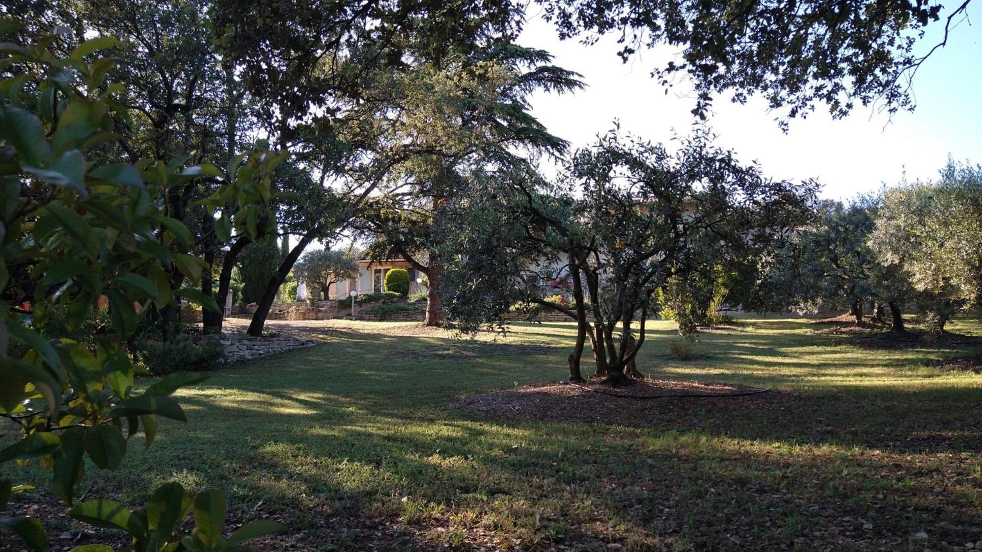 Vila Les Cistes Lioux Exteriér fotografie